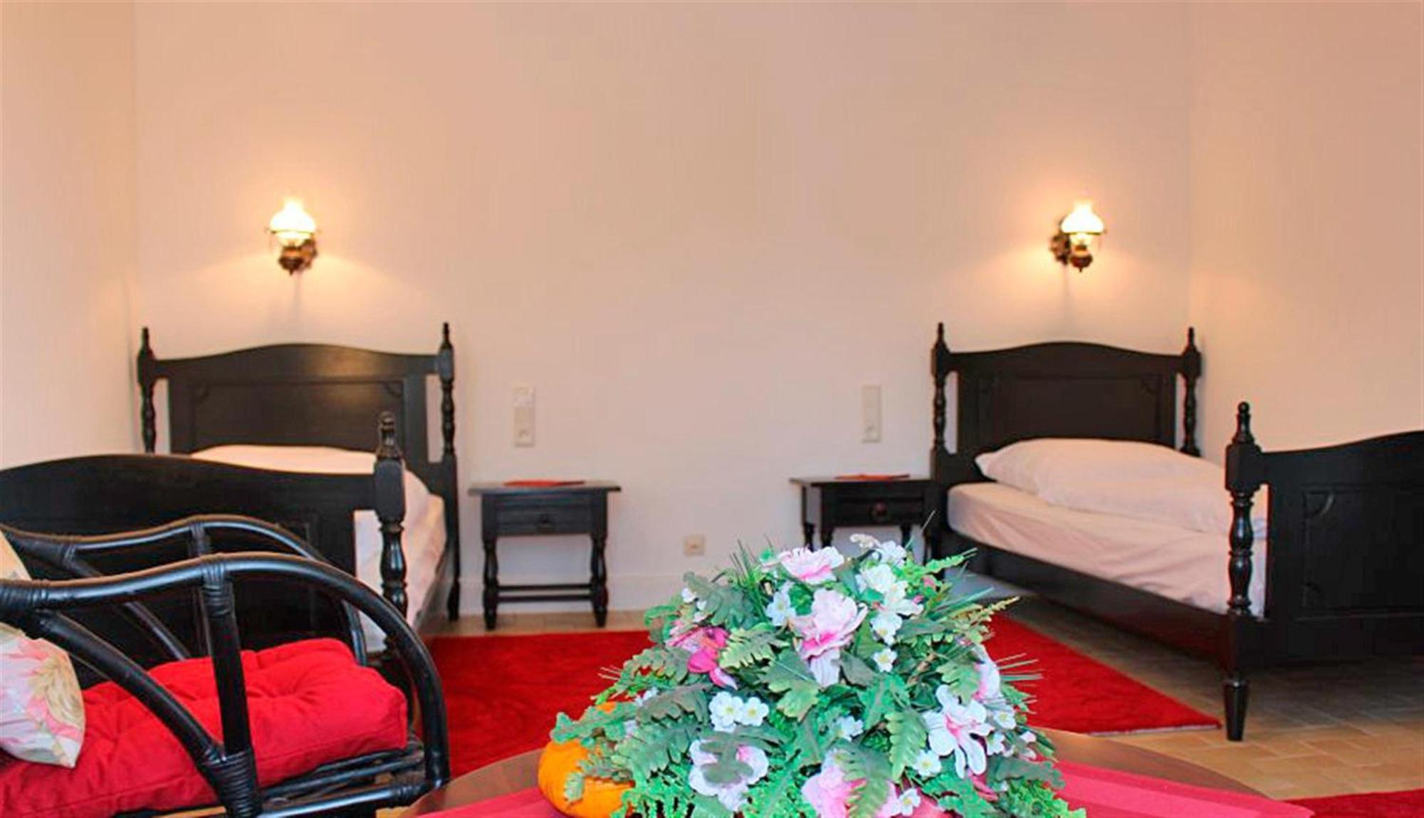Hotel Restaurant Margaretenhof Überherrn Екстериор снимка