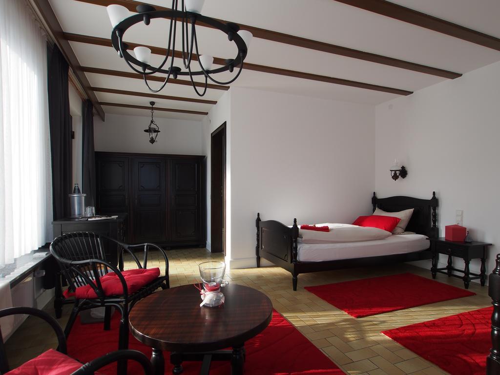 Hotel Restaurant Margaretenhof Überherrn Екстериор снимка